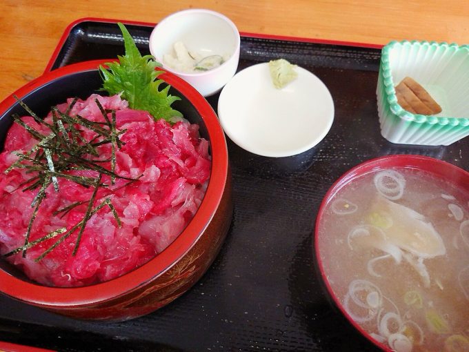 福島 海鮮丼 市場食堂 まぐろ屋