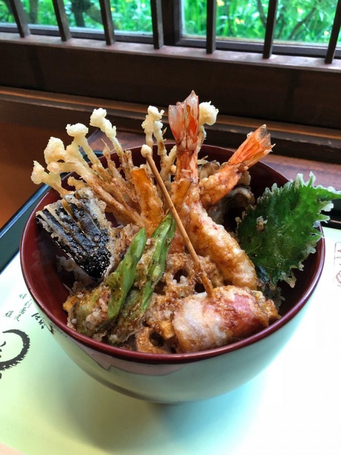 そば屋の天丼