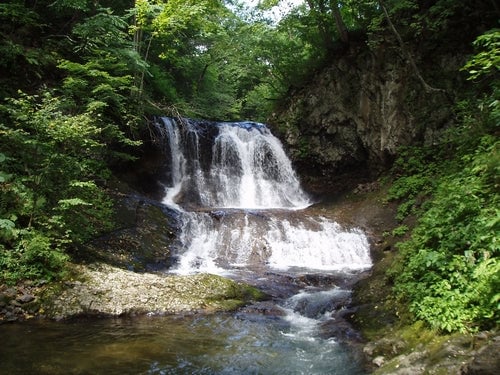平和の滝