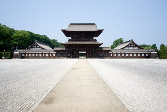 瑞龍寺